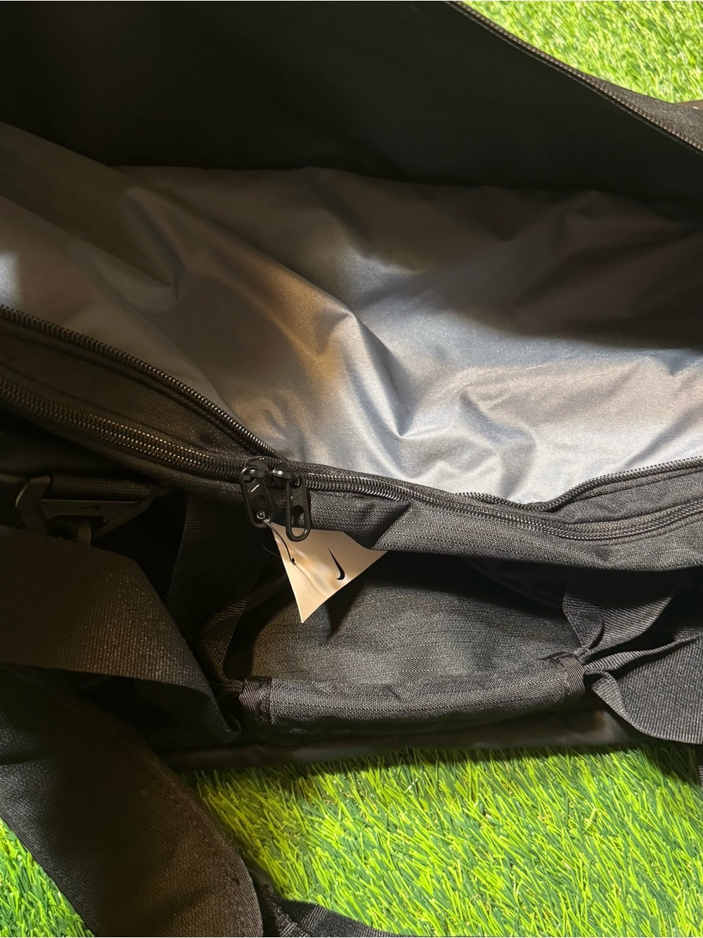 Nike Brasilia 9.0 Duffel Bag LG
95L Travel Gym - Picture 8 of 12